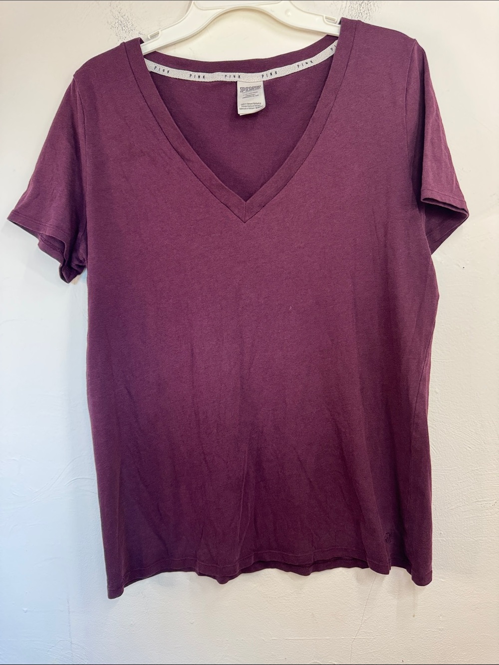 PINK Victoria's Secret V-Neck Short Sleeve Tee in Plum Y2K 90s Vintage Luxury